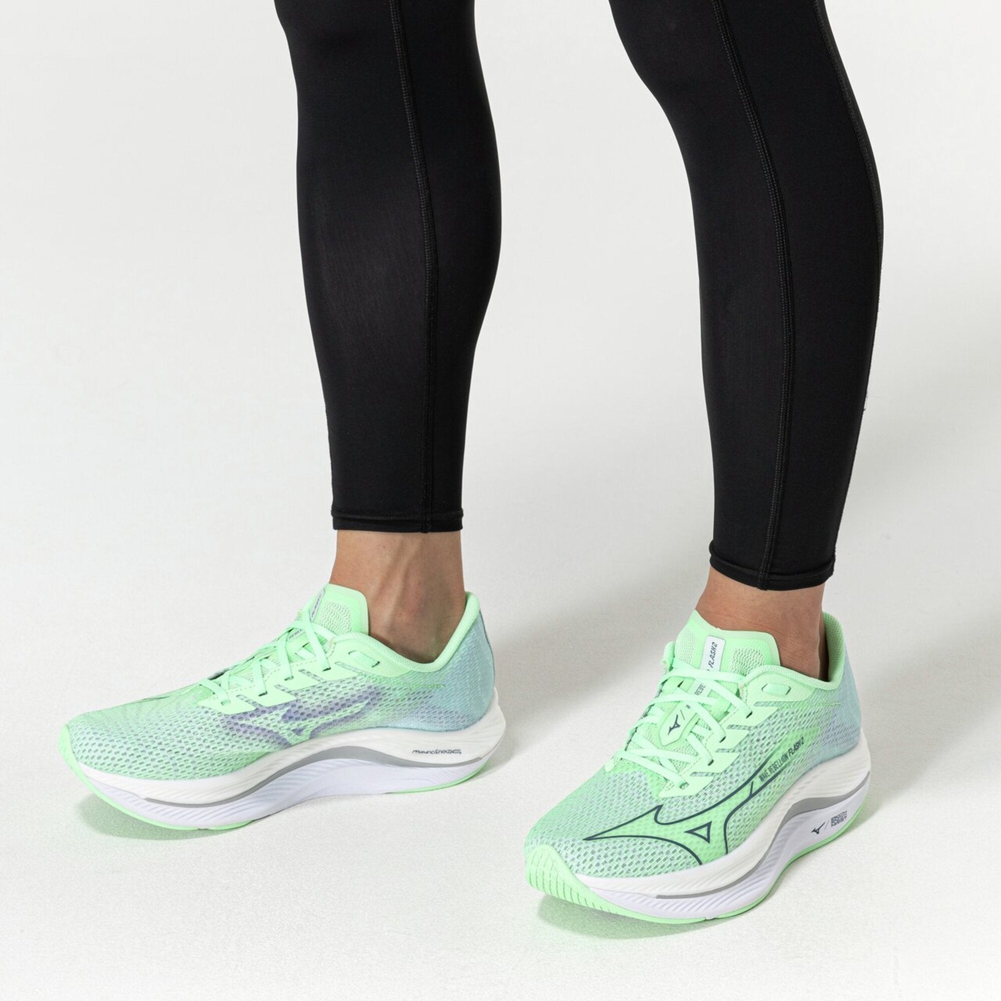 WAVE REBELLION FLASH 2 – Mizuno Singapore